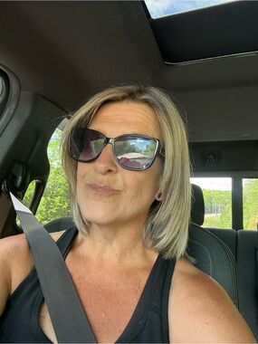Meet your Posher, Denise
